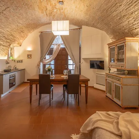 Dimora La Sapienza - Historical - Italywego 公寓